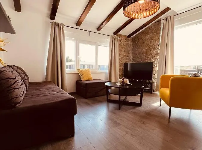 Apartman Bijeca - *